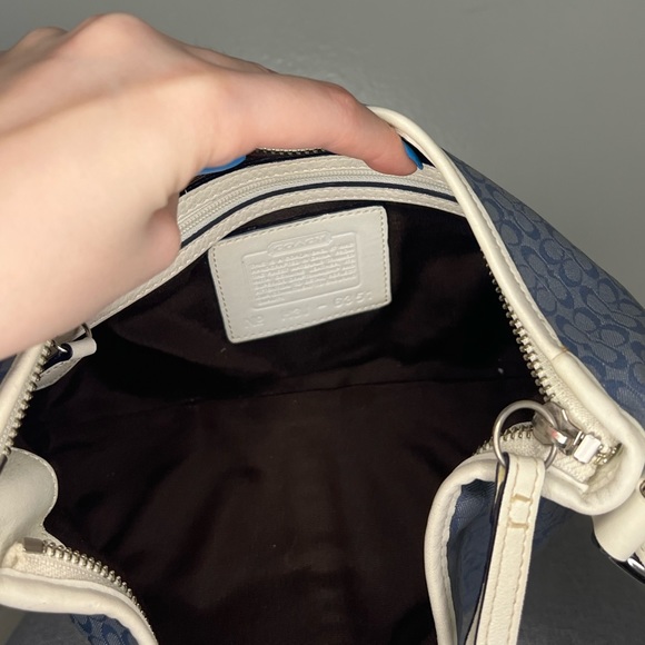 Sold Coach Icy Blue Hobo Bag EUC (Rare) - Picture 9 of 9